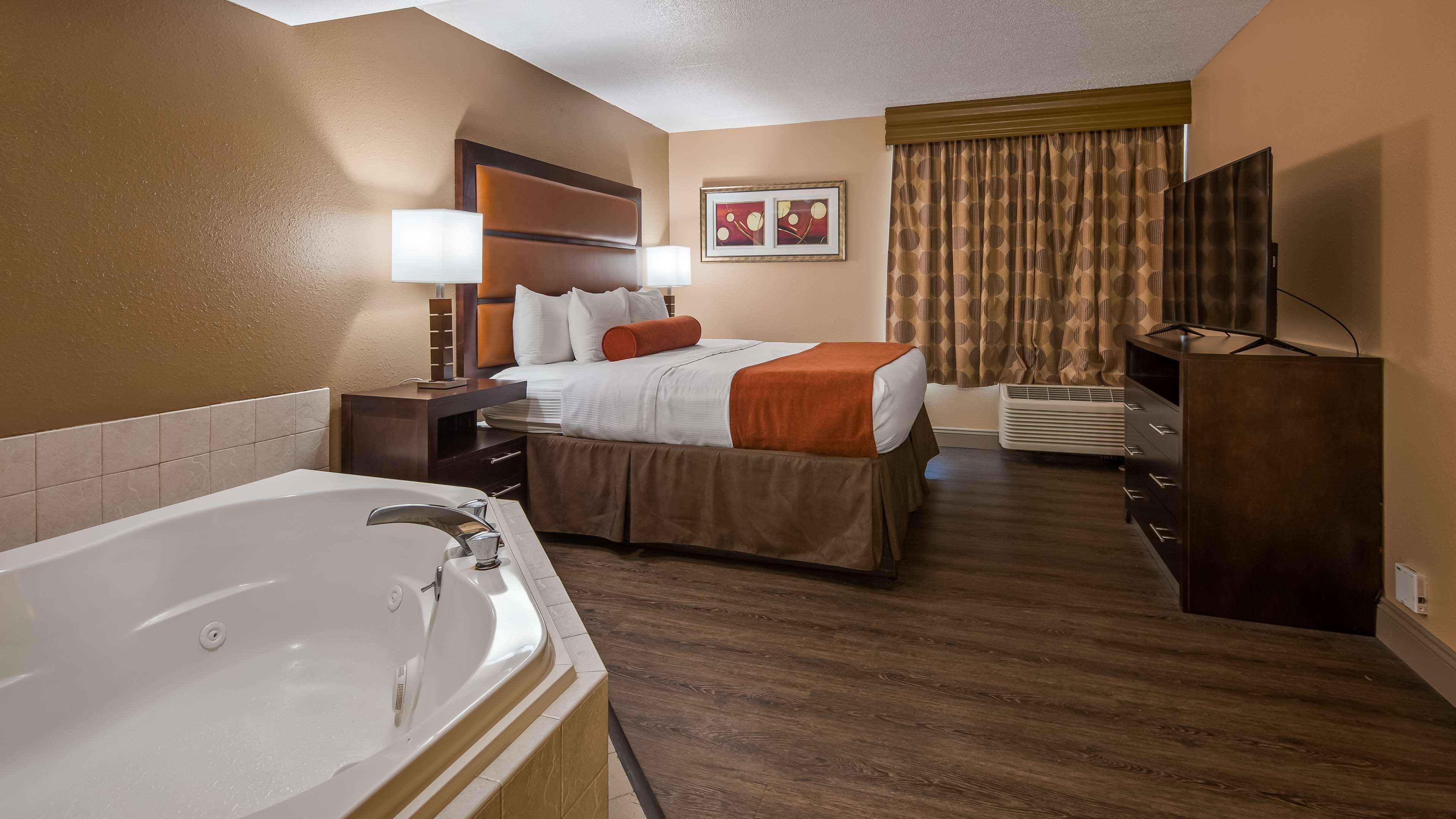 Best Western Crossroads Of The Bluffs Council Bluffs Exterior foto