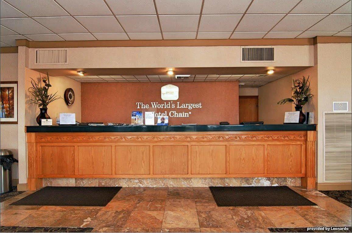 Best Western Crossroads Of The Bluffs Council Bluffs Exterior foto
